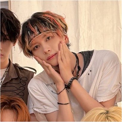 idKotaro's tweet photo. he’s so happy to look a mess♥️ https://t.co/DhwZdAe9RF
