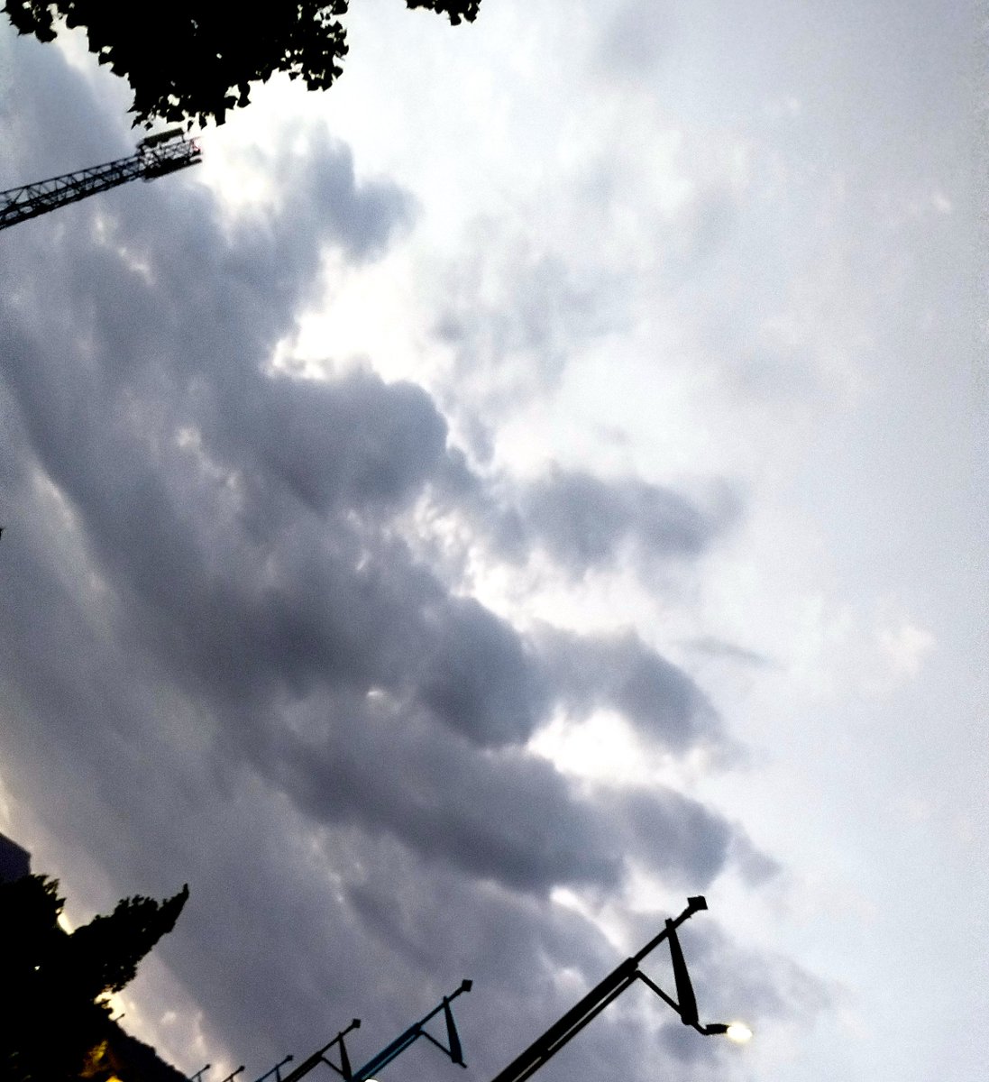 Arezoo204's tweet photo. My God, is this the "Bear's Paw"
that You showed me in the sky,
the Bear's Paw,or Your beautiful name in Persian:"Allah"?
It means, once again, just you,
And once again, just effort,
In life. https://t.co/lDiA6fkC4y