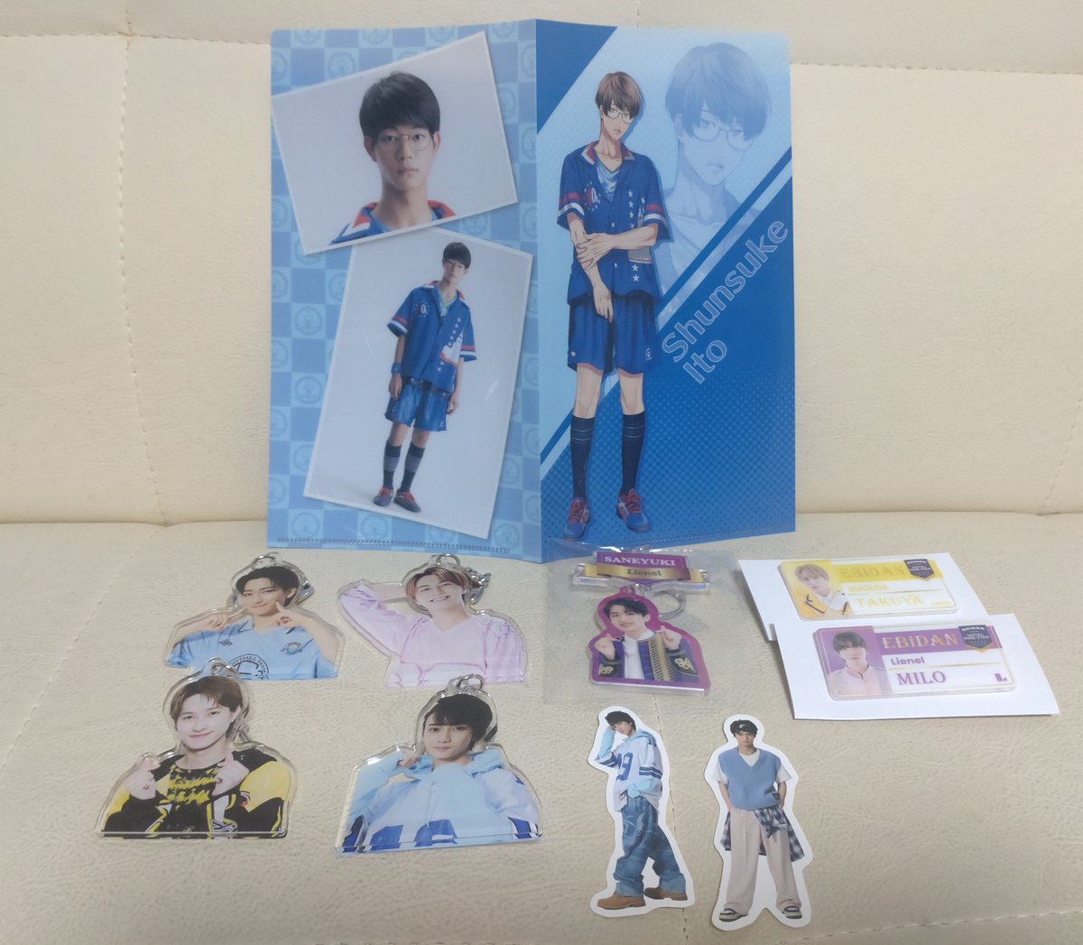DISHIMEJI's tweet photo. EBiDAN グッズ 買取 交換

譲)画像参照
求)買取 ALTに金額記載
※0.05以下のものはエビライ2026グッズ隣の席フォト以外と交換可能(伊藤壮吾、池田彪馬)

8/14エビライにて手渡しor郵送
郵送は交換のみです

大変難しいかと思いますが、ご検討よろしくお願いいたします🙇 https://t.co/qtKAD87Ap9