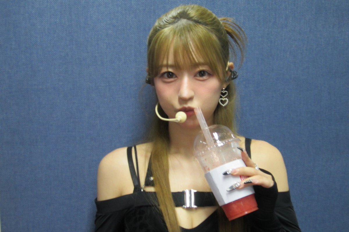 udtt_official's tweet photo. [#리사코]

Yuting camera📸🍉

#UDTT #우당탕탕소녀단 
#RISAKO https://t.co/mAWKm0eoEZ
