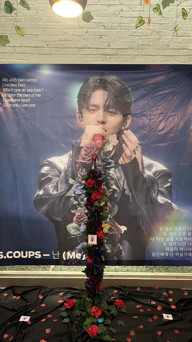 peynuts1's tweet photo. sudlamtid tidak ke event kpop, and suddenly @sarcasteas ngajakin ke event birthday scoups tapi malah dia yang gadapat wkwk 
Thank you @cherryripe_INA for this event!!! Baguss bgttttt✨✨✨
Happy scoups day🥰🍒 https://t.co/20jbW2kKsz