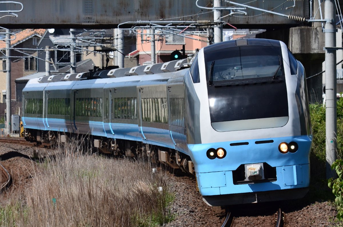 THUNDER_K476's tweet photo. 2026 8/8
E653 K71　9042M〜9047M〜回9598M
特急　ときわ42号　上野行
特急　ときわ47号　日立行
勝田車両ベース返却回送

今日からお盆期間のためときわ号が運転され国鉄色と水色、通常色のE657系が撮影出来ましたので、追っかけをして来ました！暑い中でしたが各地で撮影された方々お疲れ様でした！ https://t.co/TrknUpGSWh