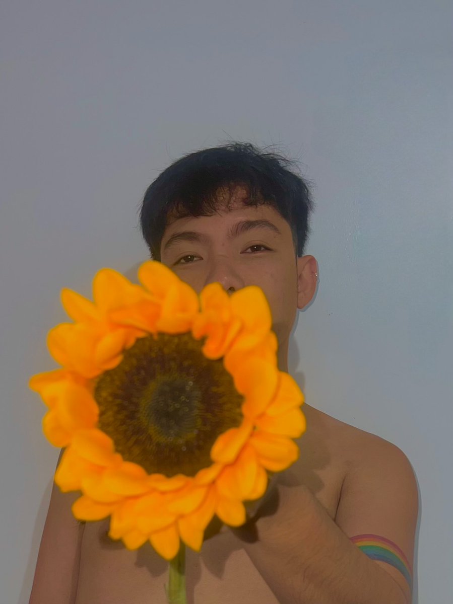 justrapheee's tweet photo. 🌻 https://t.co/wgEYpBAJR5