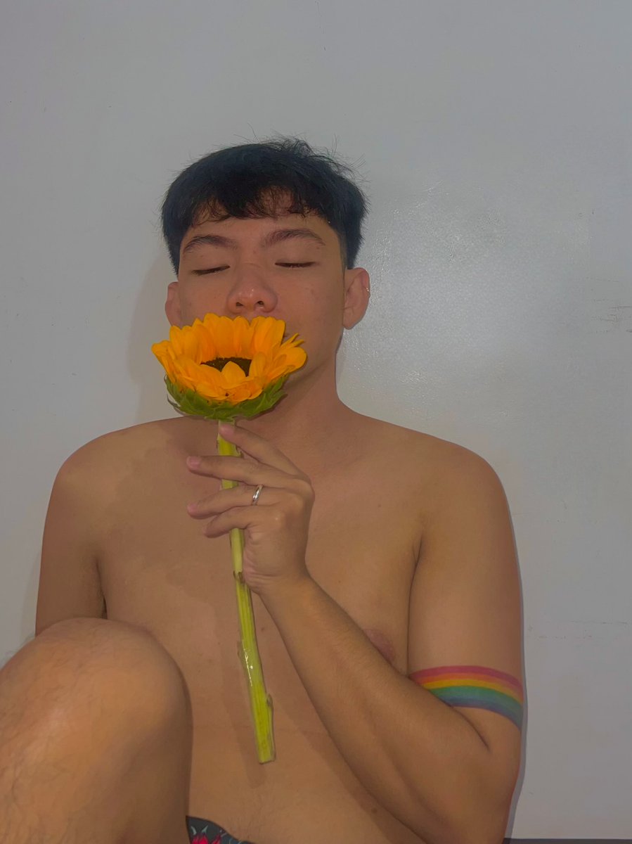 justrapheee's tweet photo. 🌻 https://t.co/wgEYpBAJR5