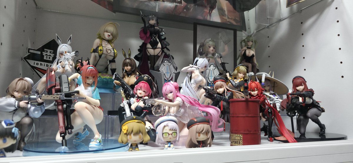 bysleepmmm's tweet photo. 一番くじ勝利の女神NIKKE CHAPTER8

無事にフィギュアお迎えできました😎
一番くじフィギュア勢揃い!!

#一番くじ
#勝利の女神
#メガニケ
#NIKKE https://t.co/KmHqUjW24b
