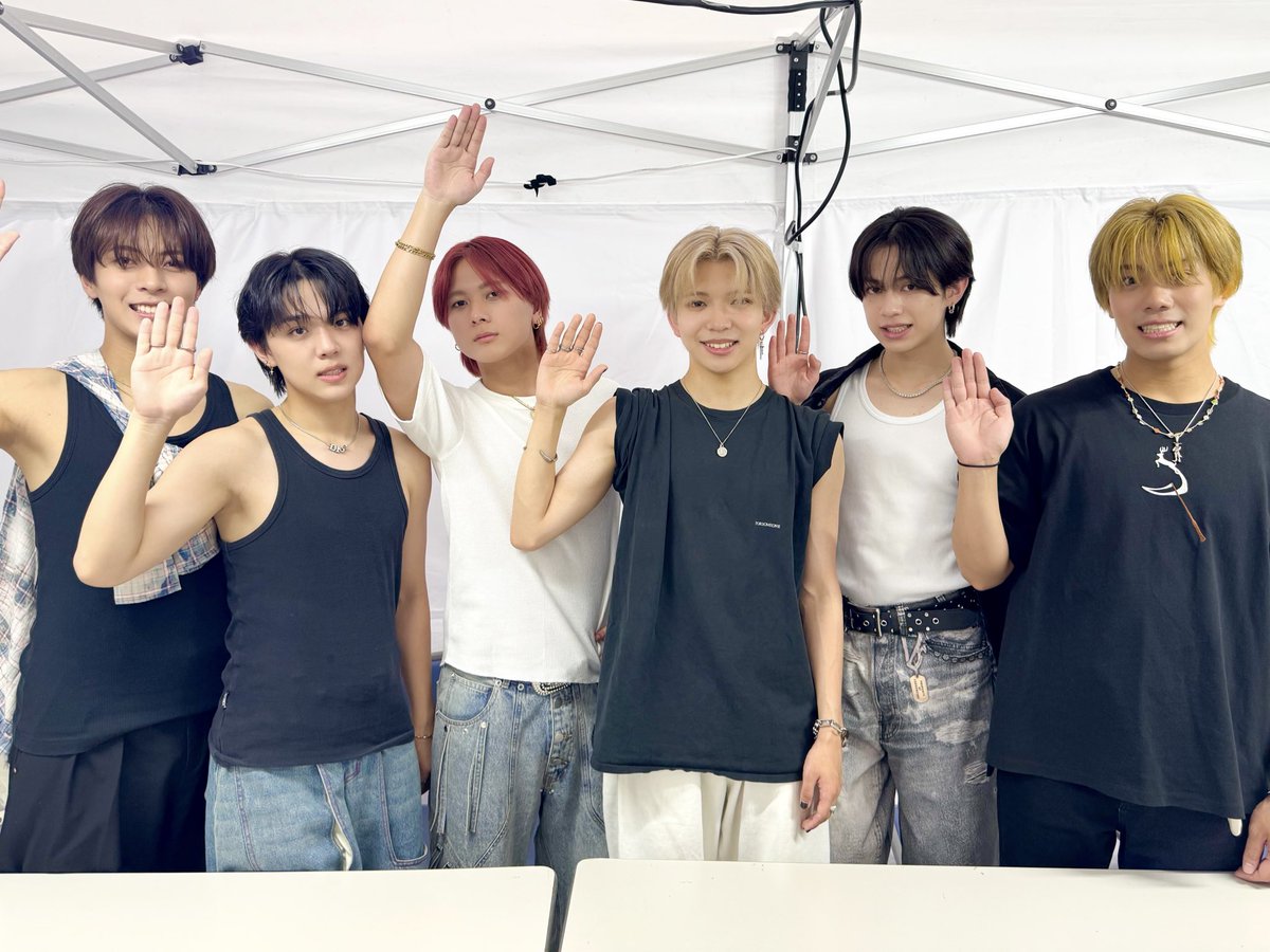 LIL_LEAGUE_'s tweet photo. LIL LEAGUE 6th single リリースイベント
#LILCARAVAN in 愛知

〈エアポートウォーク名古屋〉

お越しいただき
ありがとうございました🙏🧡

Next▶▷▶
8/15(土)アリオ川口(埼玉)

#LILLEAGUE https://t.co/XFk4EHhHbF