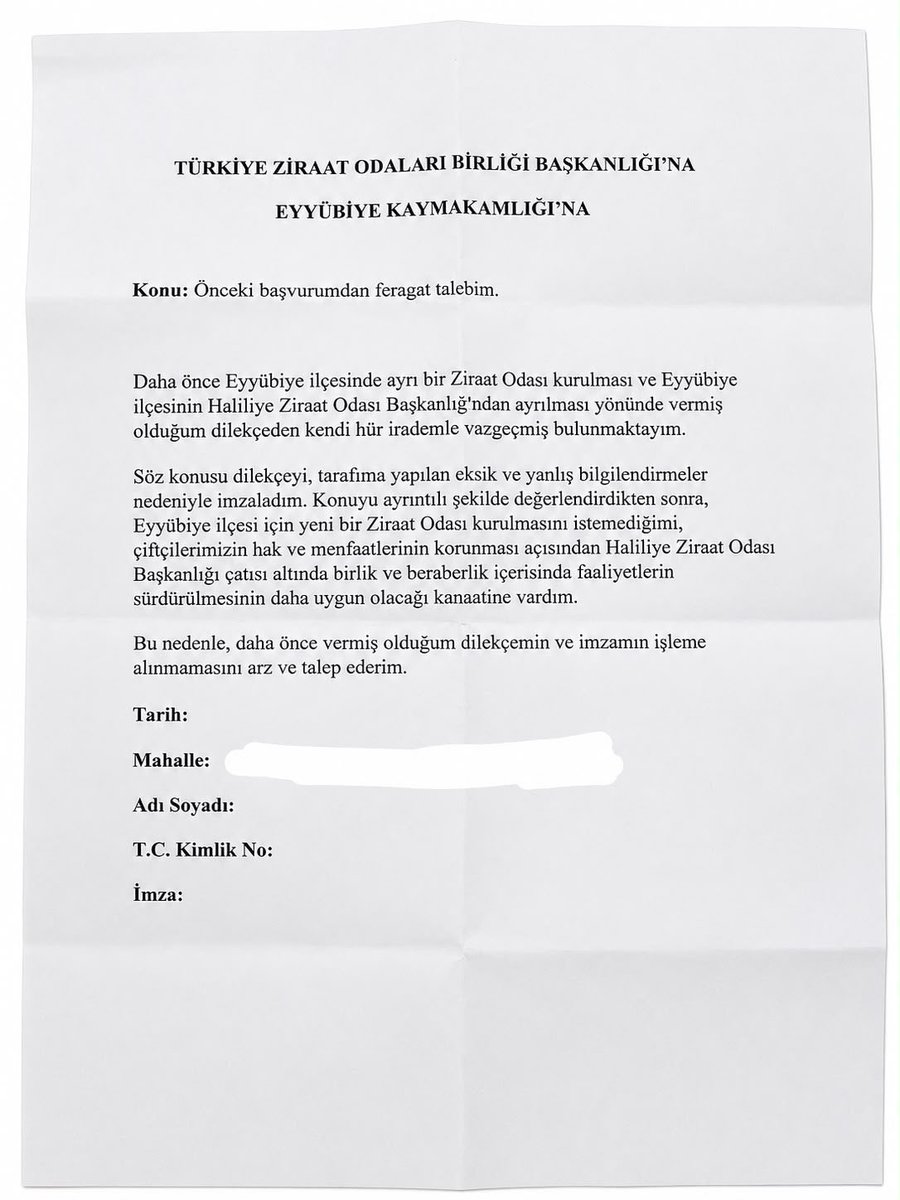 MTanal's tweet photo. ÇİFTÇİNİN İRADESİNE SİYASİ VESAYET KONULAMAZ!

Eyyübiye ve Karaköprü’de çiftçilerimizin kendi Ziraat Odalarına kavuşmak için yaptığı başvuruların ardından, şimdi muhtarlara daha önce verdikleri imzalardan vazgeçmelerini isteyen “feragat dilekçeleri” imzalatıldığı yönünde ciddi iddialar tarafımıza ulaşmıştır.

Elimizde bulunan feragat dilekçesinde açıkça; “Daha önce Eyyübiye ilçesinde ayrı bir Ziraat Odası kurulması ve Eyyübiye ilçemin Haliliye Ziraat Odası Başkanlığı’ndan ayrılması yönünde vermiş olduğum dilekçeden kendi hür irademle vazgeçmiş bulunmaktayım.” denilmektedir.

Buradan açıkça soruyorum:

Bu standart feragat dilekçesini kim hazırladı? Kim dağıttı? Kim topluyor?
Muhtarlar neden ilk iradelerinden vazgeçmeye yönlendiriliyor?
Herhangi bir siyasi, idari veya ekonomik baskı uygulanıyor mu?
Kimin koltuğunu, kimin siyasi nüfuzunu korumak için çiftçinin örgütlenme iradesine müdahale ediliyor?

Ziraat odaları siyasetçilerin arka bahçesi, aile şirketi veya siyasi nüfuz alanı değildir. Bu kuruluşların varlık sebebi çiftçinin hak ve menfaatlerini korumaktır.

6964 sayılı Ziraat Odaları ve Ziraat Odaları Birliği Kanunu çerçevesinde ayrı oda kurulmasının kanuni şartları gerçekleşmişse ve çiftçilerin müşterek ihtiyaçları ile mesleki faaliyetleri bunu gerektiriyorsa, mesele bir oda başkanının, siyasetçinin veya nüfuz sahibinin keyfine bırakılamaz. Yetkili makamlar hukuka göre hareket etmek zorundadır.

Daha da önemlisi; hukuken aranan kuruluş şartlarının gerçekleşip gerçekleşmediği, baskıyla toplandığı iddia edilen feragat dilekçeleriyle değil, kanunun öngördüğü objektif ölçütlerle değerlendirilmelidir. Çiftçinin hakkı, birilerinin koltuğunu korumak için pazarlık konusu yapılamaz.

Muhtarlardan baskı, tehdit, nüfuz kullanımı veya iradeyi sakatlayan başka yöntemlerle feragat imzası alındığına ilişkin iddialar doğruysa, konu yalnızca siyasi ahlak meselesi değildir; idare hukuku ve ceza hukuku bakımından da incelenmesi gereken ciddi bir durumdur.

Eyyübiye çiftçisi de Karaköprü çiftçisi de kimsenin siyasi tapulu malı değildir.

Kanuni şartlar varsa Eyyübiye’nin odası da Karaköprü’nün odası da kurulmalıdır. Çiftçinin örgütlenme hakkının önüne siyasi hesaplarla duvar örülemez.

Türkiye Ziraat Odaları Birliği’ni, ilgili kaymakamlıkları ve Tarım ve Orman Bakanlığı’nı göreve çağırıyorum: İlk başvurular ile sonradan ortaya çıkan feragat dilekçeleri birlikte incelenmeli; dilekçelerin kim tarafından hazırlandığı, nasıl dağıtıldığı ve hangi koşullarda imzalatıldığı araştırılmalıdır.

Ziraat odaları çiftçinin evidir; siyasetçinin koltuğunu koruma aracı değildir.
Çiftçinin iradesinden elinizi çekin!

Eyyübiye ve Karaköprü çiftçisinin hakkının, hukukunun ve özgür iradesinin sonuna kadar takipçisi olacağız.
@UrfaValiligi @TCTarim @tcbestepe @ankahabera