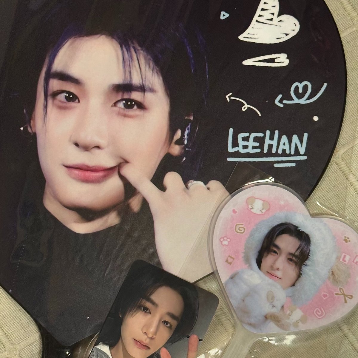lee0cean's tweet photo. 빨리 콘서트 가고싶다…🖤 https://t.co/eBbV3PLppZ