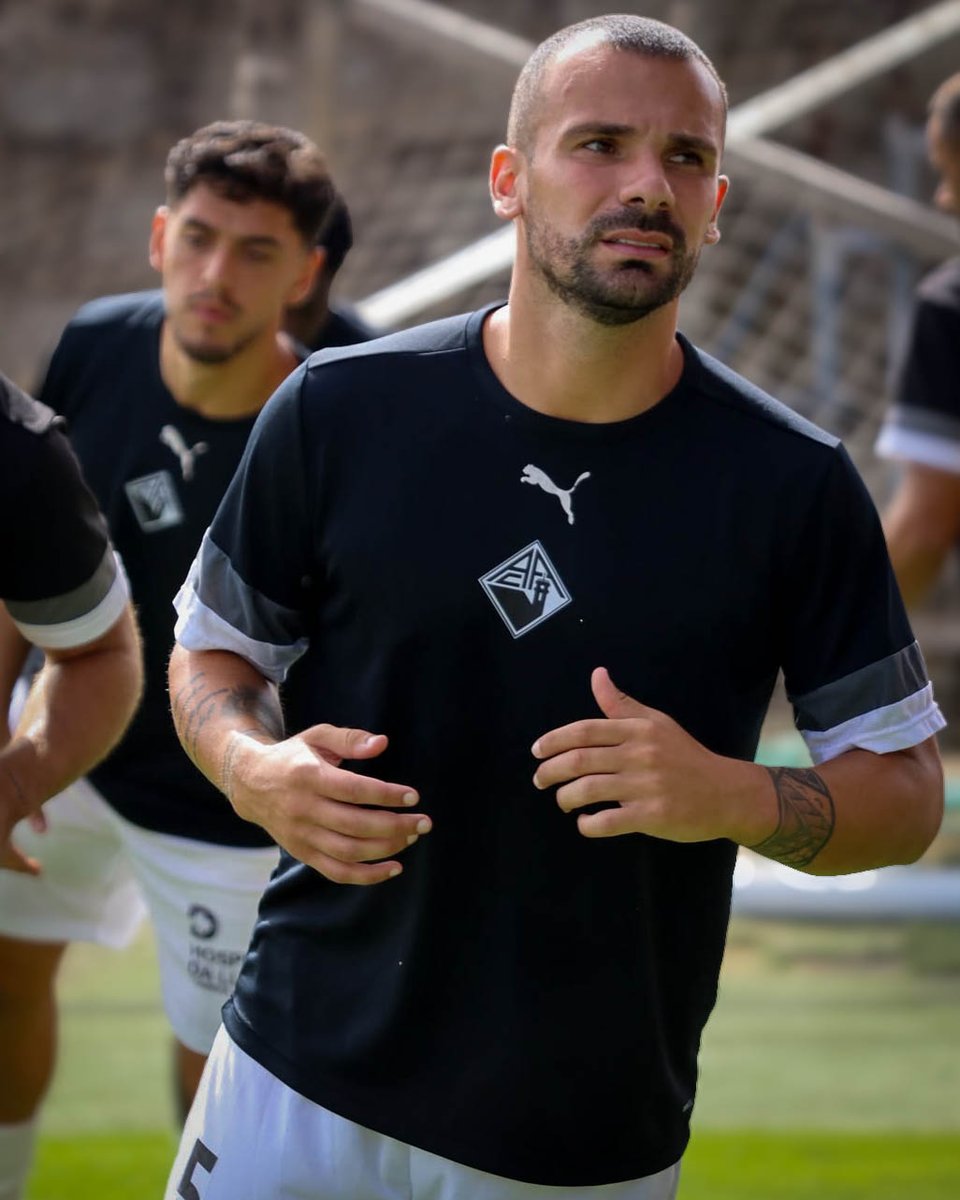 academicaoaf's tweet photo. Vamos a jogo.

#SomosBriosa | #Académica https://t.co/rfdT7tPQIb