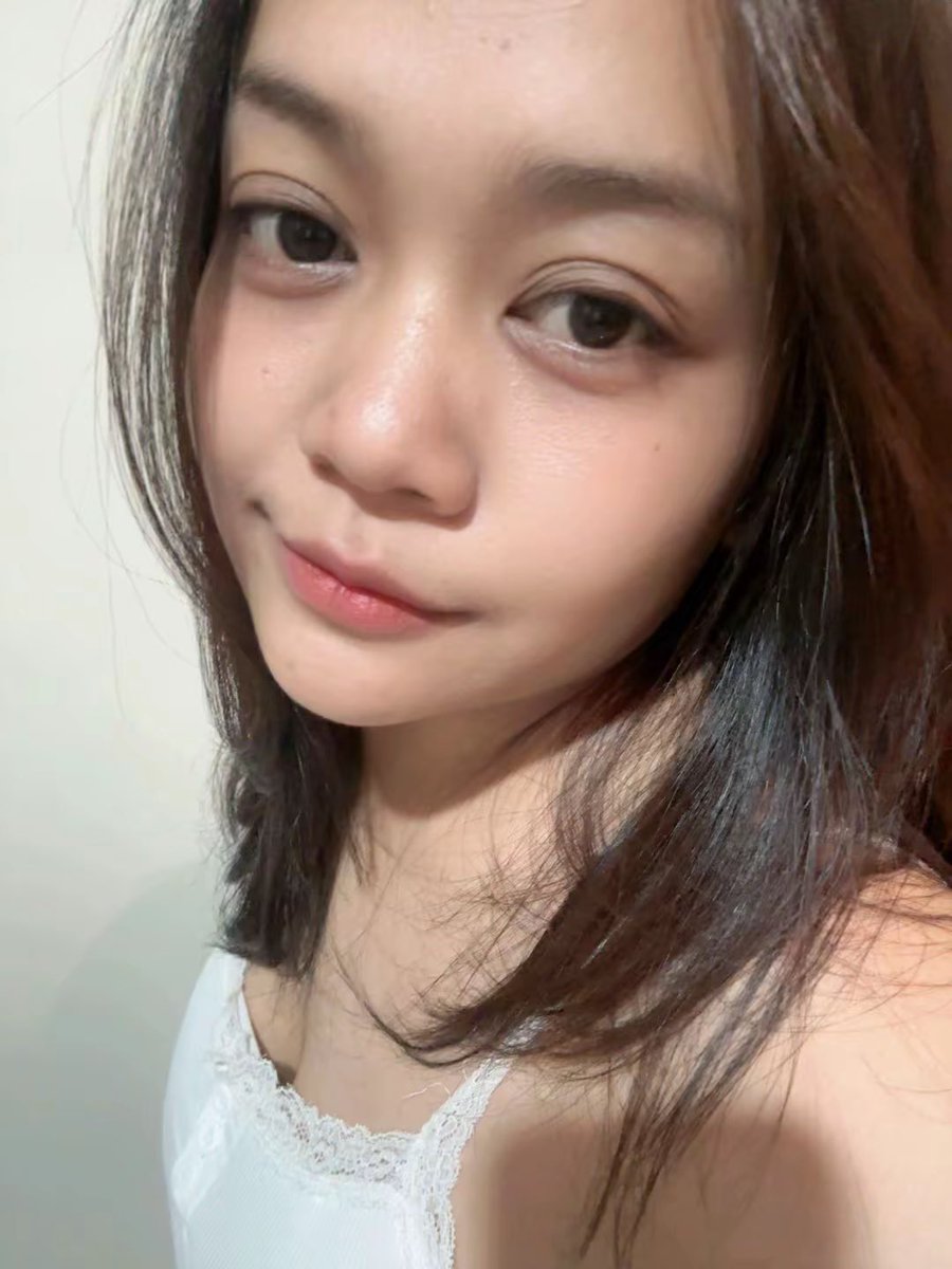 gendismurnn's tweet photo. senyum ga iklas tuh gini wkw https://t.co/aM5BbM34iW