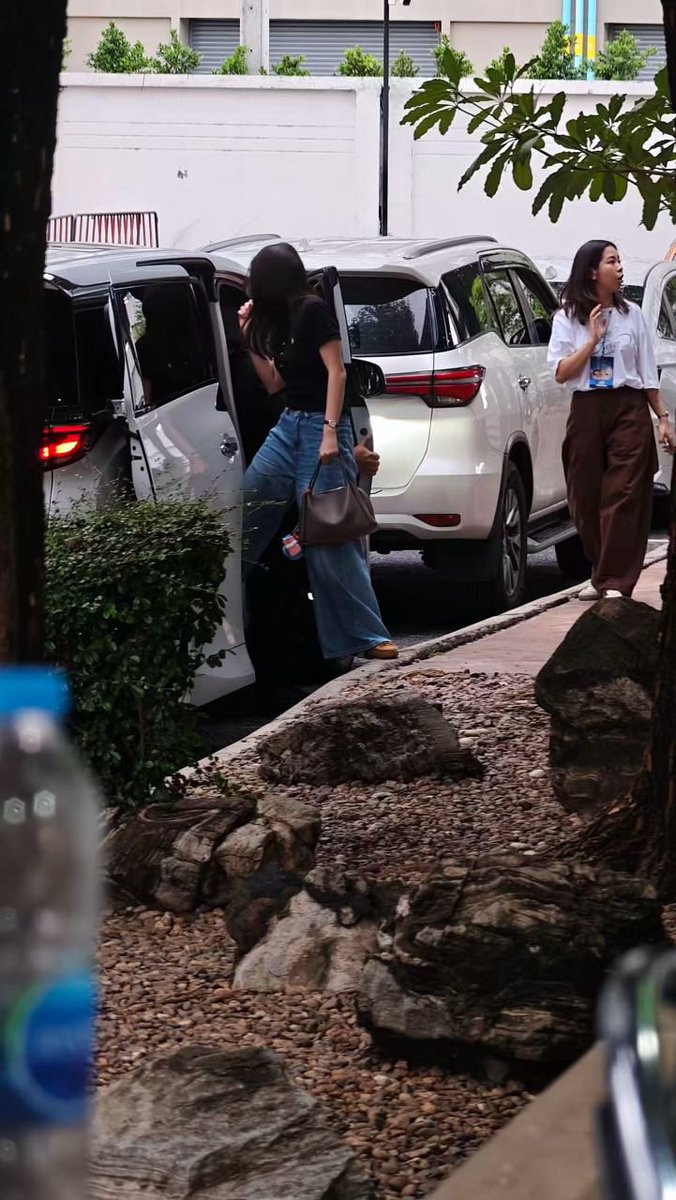 mywhitelilly_'s tweet photo. BECKY IS COMING!! HER BB IS HEREEEEE 😭😭🤍

KNOCK KNOCK ROOM NO. FREEN
#RoomNumberFreen
#ฟรีนเบค #FreenBecky https://t.co/OYIUABrtD3