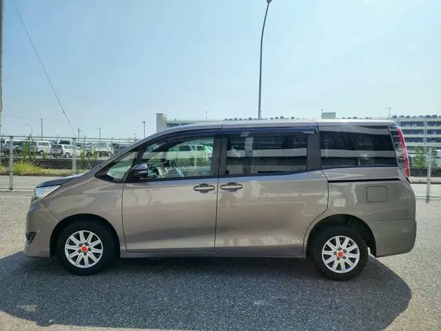 carnestke's tweet photo. SHIP DIRECTLY WITH US AND SAVE!
2019 TOYOTA NOAH X 2000CC PETROL CVT

CIF: KES 1,404,000
DUTY: KES 741,118
CLEARANCE: KES 70,000
TOTAL: KES 2,215,118

With only 30% of the CIF Value (KES 421,200) you have the unit shipped
https://t.co/7UdKUZSeUQ

#carnest #carImport https://t.co/76EmCekhVt