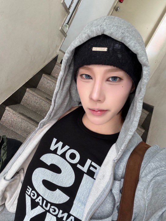 extancybaby's tweet photo. Bad boy down ☺️

Na słuchawkach red velvet bad boy ,a u was ? https://t.co/tJbzHbjke0