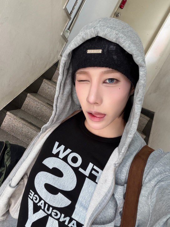 extancybaby's tweet photo. Bad boy down ☺️

Na słuchawkach red velvet bad boy ,a u was ? https://t.co/tJbzHbjke0