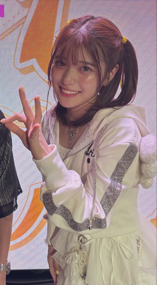 fool_cook_magic's tweet photo. 今までなんだかんだで撮ってなかった
ストアンポーズと新衣装でのガォー
2枚ともめちゃくちゃ可愛い🥰
「もう一生忘れへん」はズルいって(照

#StraightAngeli #ストアン #吉田有梨沙
#ストアンに届け #ありさに届け https://t.co/lwX2Sgdjeg