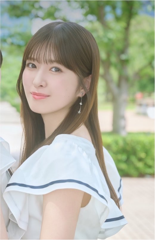 Aya_TomatoGumi's tweet photo. 純白で白カラーが似合いすぎてる小川彩ちゃんまじで美しすぎ。幼さ残ってる容姿がまた良き https://t.co/NO34H8ddEY