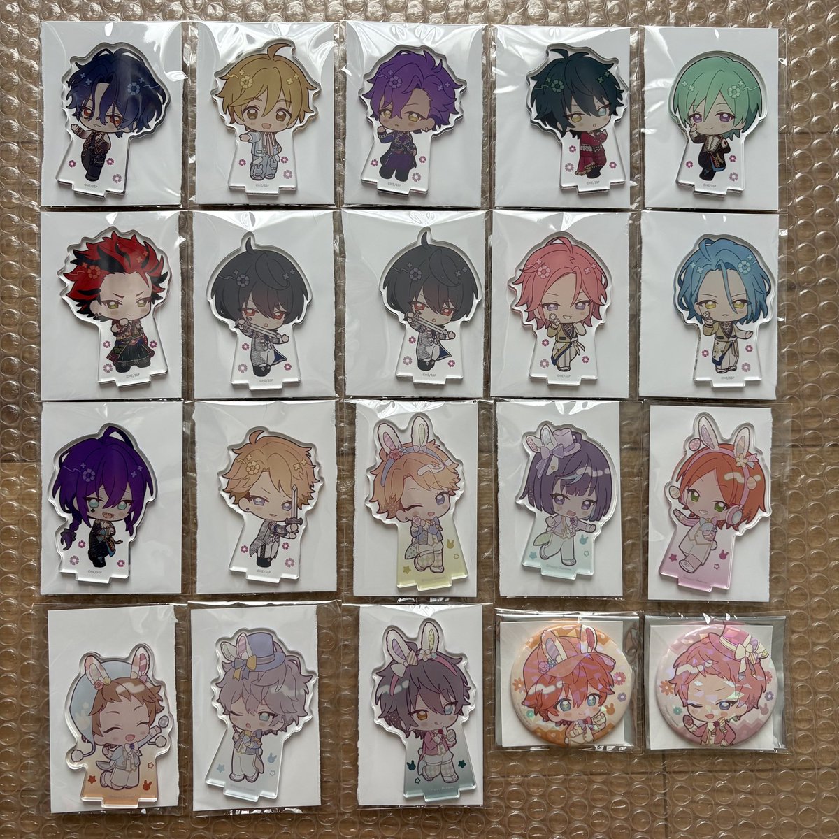 kuzu_sk's tweet photo. 【譲渡】あんスタ あんさんぶるスターズ!! アニカフェ 

譲:マヨイ アドニス 巽 こはく 紅郎 HiMERU みか 宙 藍良 つむぎ 斑 忍 光 友也 チトセ 凛月 嵐 泉 エス ひなた スバル 宗

求:定価+送料
※2枚目 500円/個

⚠︎1枚目:2枚目同数引取のみ。
郵送、銀行振込のみ。

よろしくお願いいたします。 https://t.co/fH7HWQaxi4