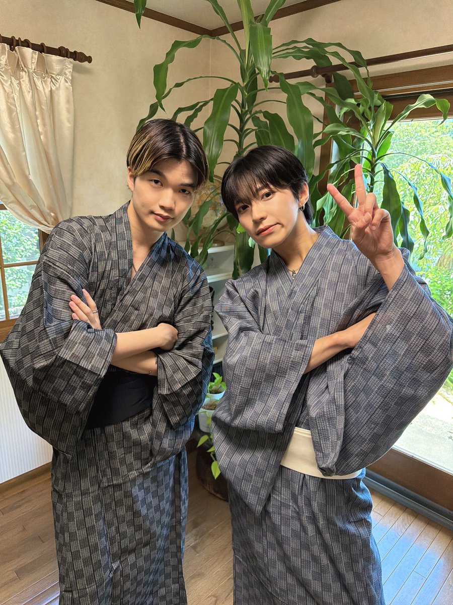 HARUKI_STAFF's tweet photo. 𓏸𓂂𓈒THX𓈒𓂂𓏸
Haruki Naruse”TALK EVENT”
𓇠 𓇠 𓇠
夏祭りトークイベント!
ありがとうございました!!
みんなのおかげで!イベントのおかげで!!
今年も浴衣着れました!!!👘✨
射的に輪投げに他出し物楽しんでいただけましたか!?🫠💫
私のイチオシはフランクフルト&射的でした!
こうして夏の思い出を一緒に作れて幸せですよ☺︎
暑い中準備や会場に足を運んでくれて、とても嬉しく思うし、改めて女性はすごいなとも思います。
男子も負けないように頑張るよ!!(?)
イベント2DAYS感謝感謝🫠🙏🏻🔥
倒れないように気をつけておくれ。
𓇠 𓇠 𓇠
📍OFFICIAL HP
https://t.co/AIplUh9TSx
HN STAFF
