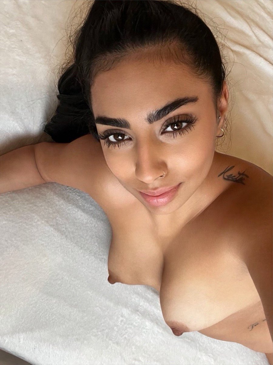 dollcoreclub's tweet photo. Wanna play with my sweet nips?🥰👅 https://t.co/UpxSsPnSAY