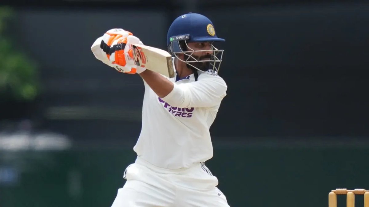 3rdManView's tweet photo. 🧙♂️ Jadeja doing Jadeja things!
A composed 54 off 90 balls, blending patience with precision when India needed stability.
Whether it's with the bat or the ball, Sir Jadeja always finds a way to leave his mark. 💪🇮🇳
#SLvIND #3rdManView https://t.co/ZxNOpPuxe2