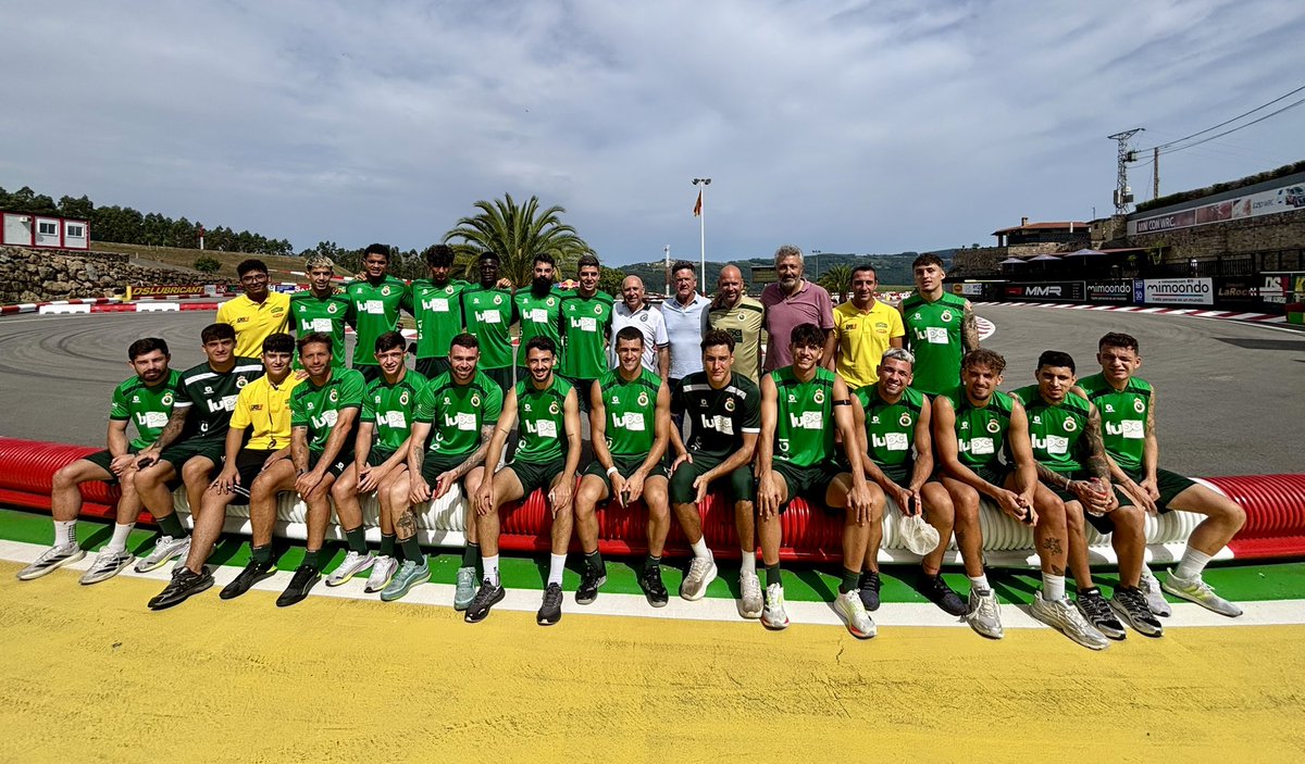realracingclub's tweet photo. 🏎️ Nuestros chicos disfrutaron hoy en el @KartingLaRoca 

🏁 Bandera a cuadros a la pretemporada. Esta semana arranca la carrera de verdad https://t.co/VyuJ364yLJ