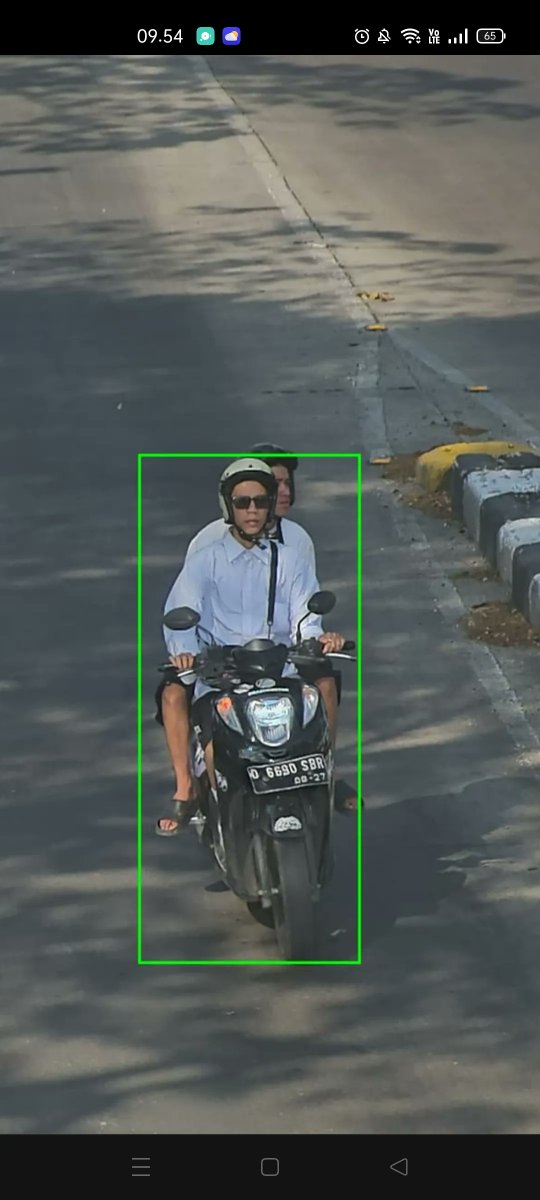 suarawargatxt's tweet photo. Motor yang hilang sejak 2023 dan sudah hampir tidak punya harapan untuk ditemukan, tiba-tiba terdeteksi karena melakukan pelanggaran lalu lintas di Jalan Soekarno-Hatta, Bandung. 

Pemilik bahkan mendapatkan foto kendaraan sebagai bukti tilang.Ini menunjukkan satu hal: kamera lalu lintas bukan sekadar alat untuk menilang. Dalam kondisi tertentu, rekaman kendaraan bisa menjadi petunjuk baru untuk melacak kendaraan yang sudah lama hilang.Bayangkan kalau motor curian berpindah-pindah kota selama bertahun-tahun. Selama masih digunakan di jalan yang memiliki sistem kamera, selalu ada kemungkinan kendaraan tersebut kembali meninggalkan jejak.

Tapi ada sisi pentingnya juga: ETLE bukan sistem pencarian kendaraan hilang secara otomatis. Foto pelanggaran menjadi petunjuk, dan pemilik tetap perlu menindaklanjuti dengan pihak kepolisian untuk memastikan lokasi dan status kendaraan.

 barang yang kita kira sudah hilang tanpa jejak, kadang sebenarnya masih meninggalkan jejak—kita saja yang belum tahu di mana mencarinya.