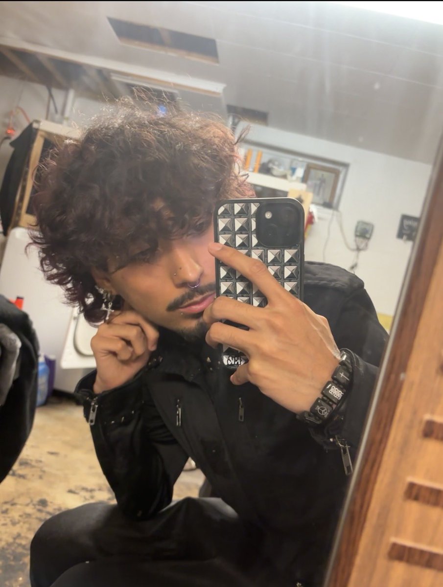 Angel8lp4's tweet photo. YE https://t.co/nEwCzcNEK2