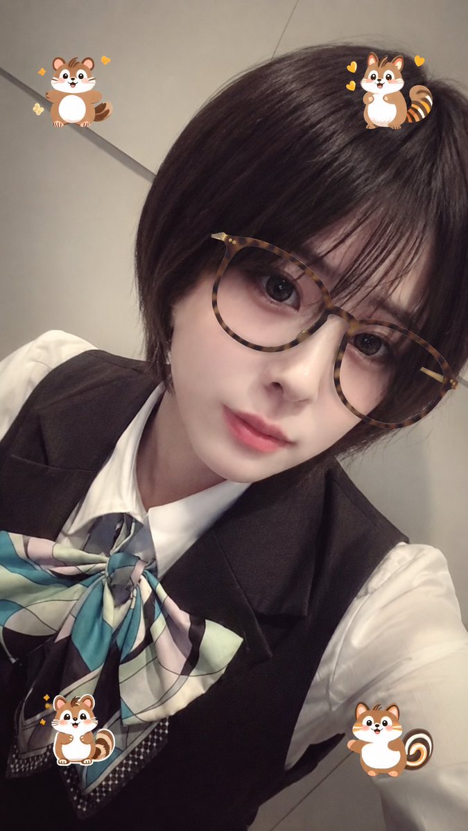 tensei572's tweet photo. 20.30からいます！
今日も家で1日が終わりました〜
最近ほんとにショートにしようかどうしようか悩んでる…🤔💭
AIにやってもらったやつが良すぎて@slopachiconcafe https://t.co/KnHTIzrupX