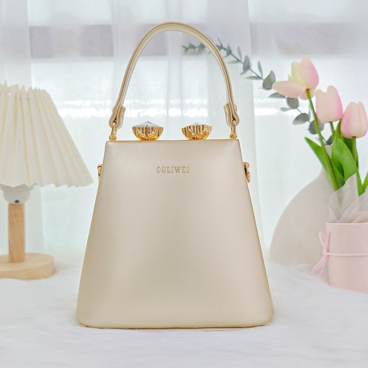 HseholdsItems's tweet photo. Bags available @2000/=.
#bags
📞  0721902040 https://t.co/pMYdeT3PMA