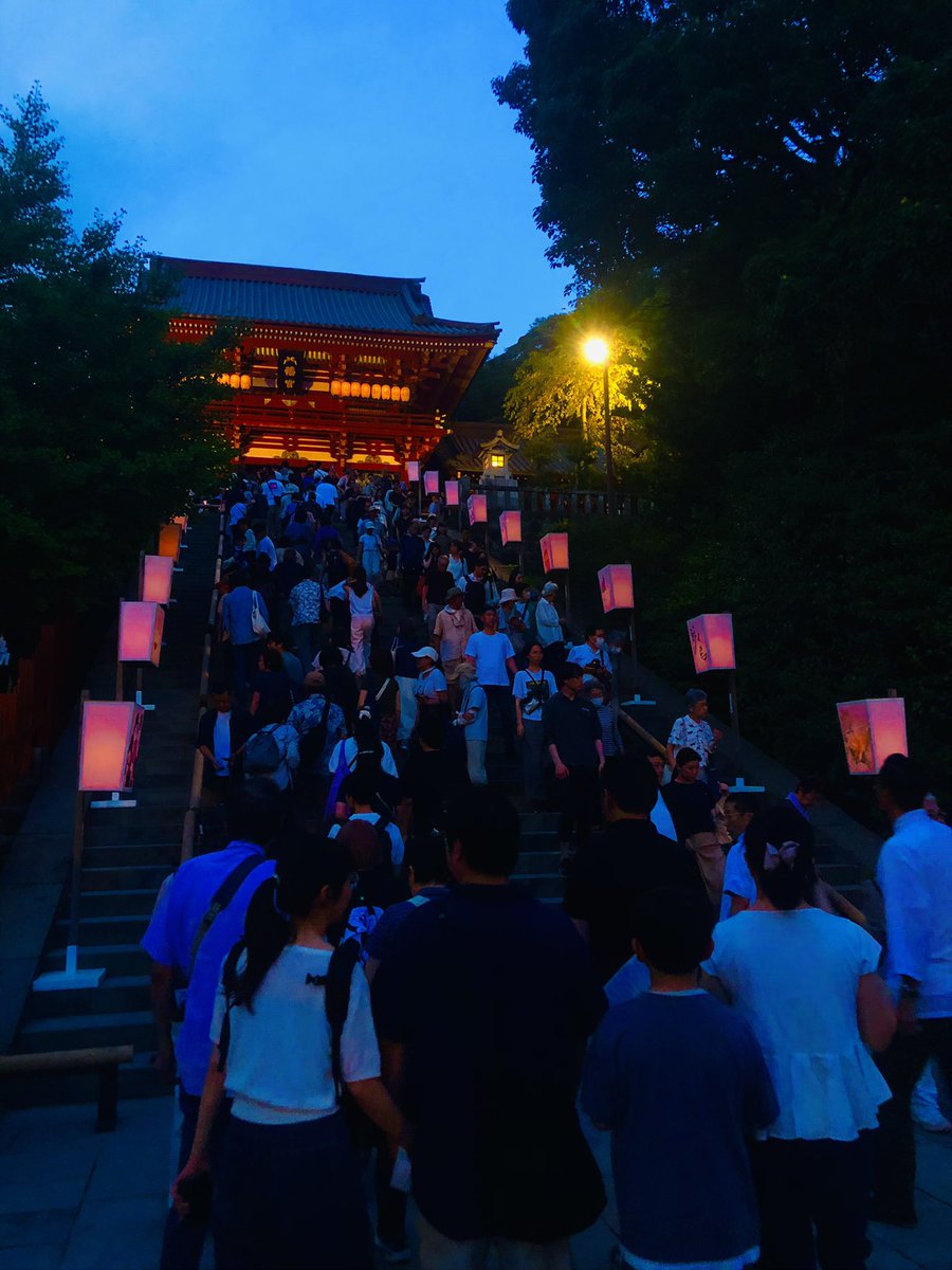 tcdYuKz3cOlX6y9's tweet photo. #令和8年8月8日

今宵は鶴岡八幡宮にてぼんぼり祭
この時間帯に来るのもかなり久し振り

#takashikatoh
#actor
#tagheuer
#miffy
#instagram
#instagramer
#鎌倉
#鎌倉をブラリ散策
#鶴岡八幡宮
#ぼんぼり祭り
#ぼんぼり
#shrine
#carnival
#festival https://t.co/u6FWfBbpv7