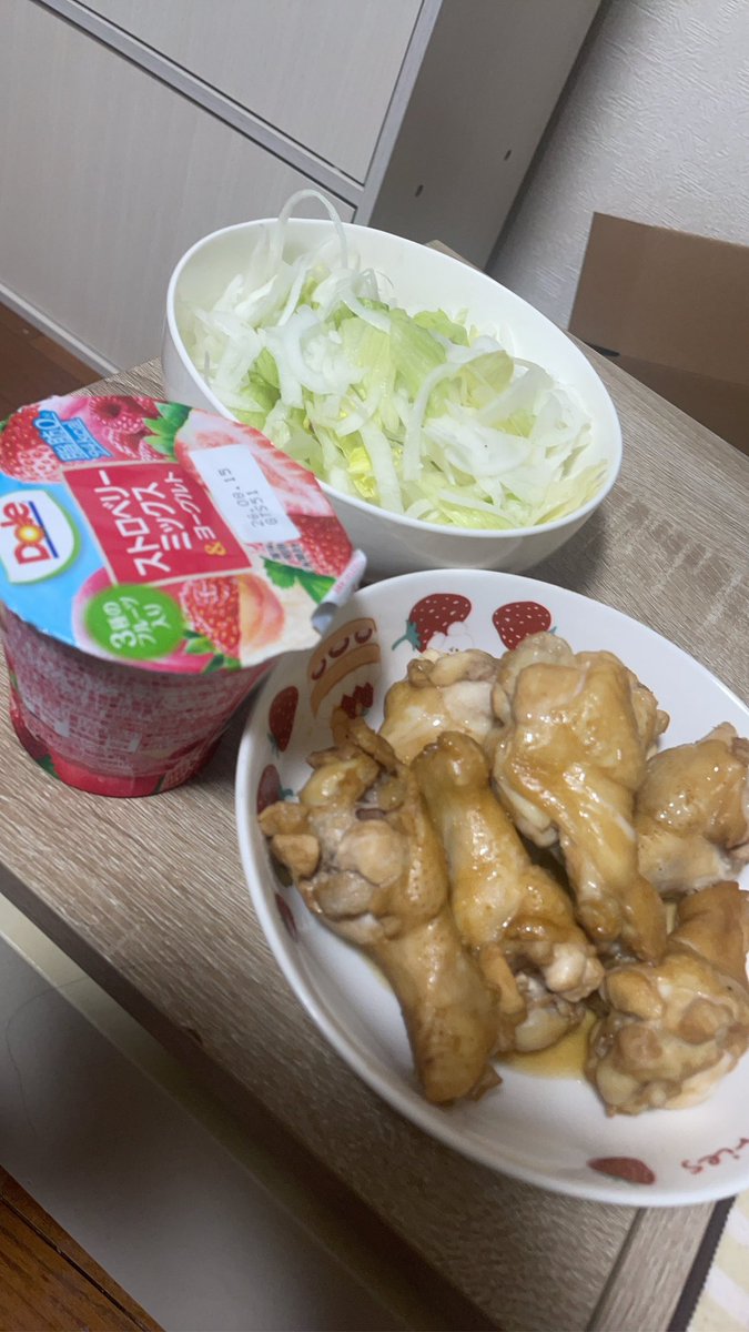 RHmichiRH's tweet photo. 夜具合悪くて早く寝ちゃうことに凹んで、代わりに早起きしよう！って決めてから何ヶ月もかけて、6時40分に起きてたのが5時台に楽に起きられるようになってきた！シャワー浴びたり、ストレッチしたり、AIと会話して遊んでる。これも生き方だ。 https://t.co/nkShohkXJQ