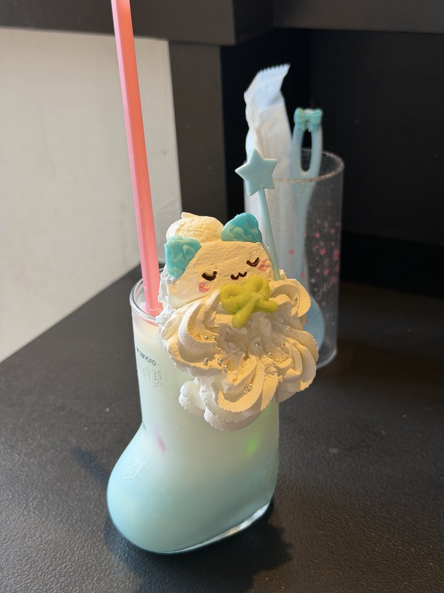 ii2U2's tweet photo. かわいすぎてのめない心いたい→うまい https://t.co/htXbR2ZKfA