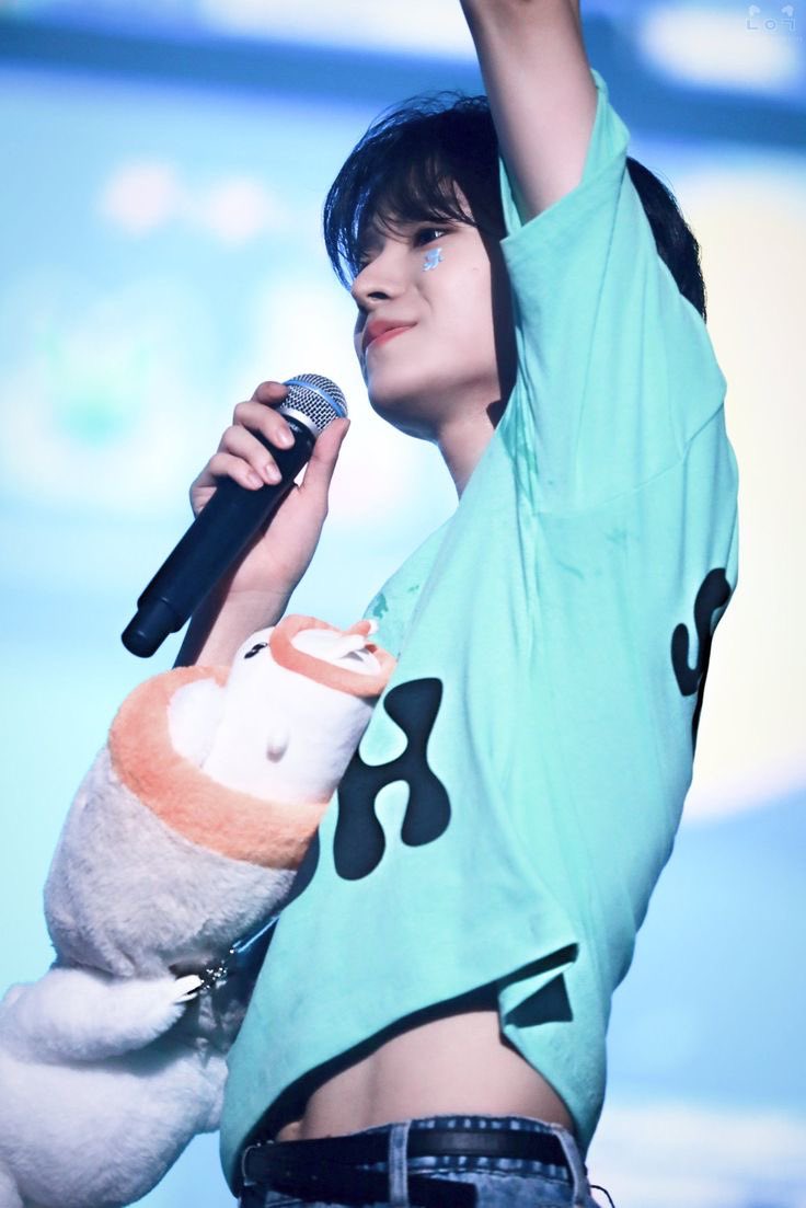 x_hzn3h's tweet photo. 엔시티위시 복끈 모음집 타래로 https://t.co/jNvToOzpud