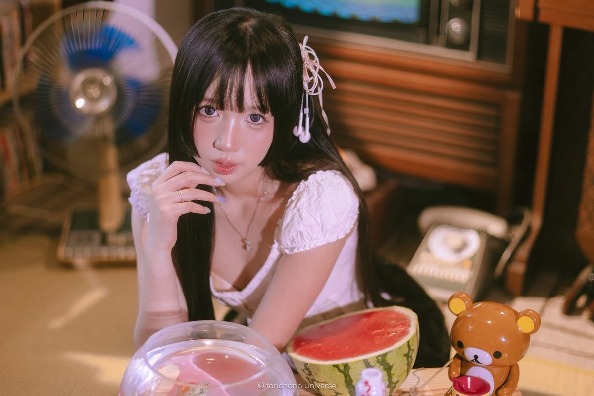linhmatochan's tweet photo. Bubble girl https://t.co/2gxhMzY6Co