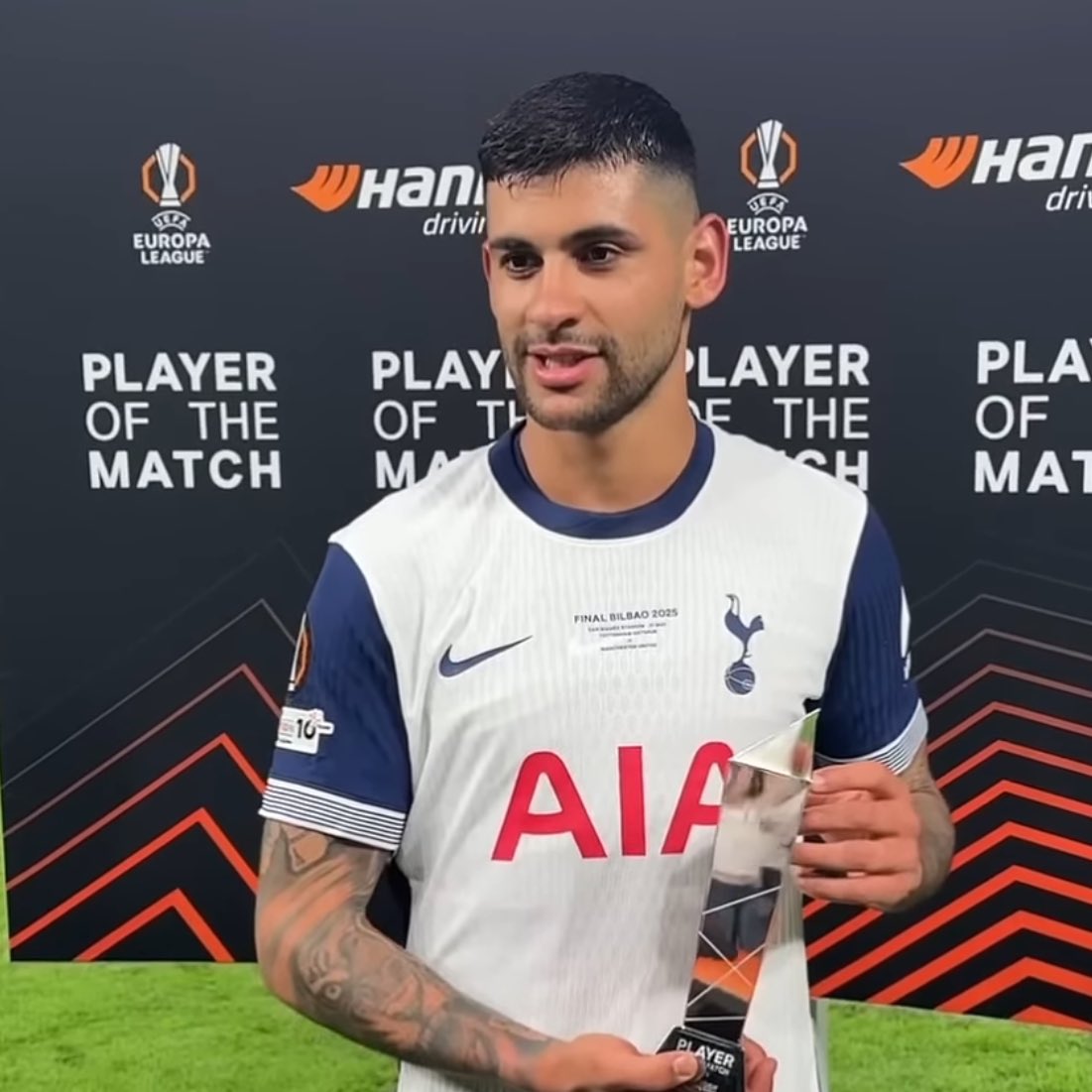 Daily_Hotspur's tweet photo. 🚨🚨 INFO from @HandofArsenal:

#thfc captain Cuti Romero is 'VERY OPEN' to joining Arsenal. https://t.co/6EPUVFWzH6