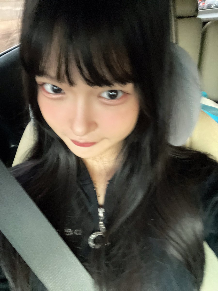 Elin_JKT48's tweet photo. Yow sorey https://t.co/YcJ1XgqZP7