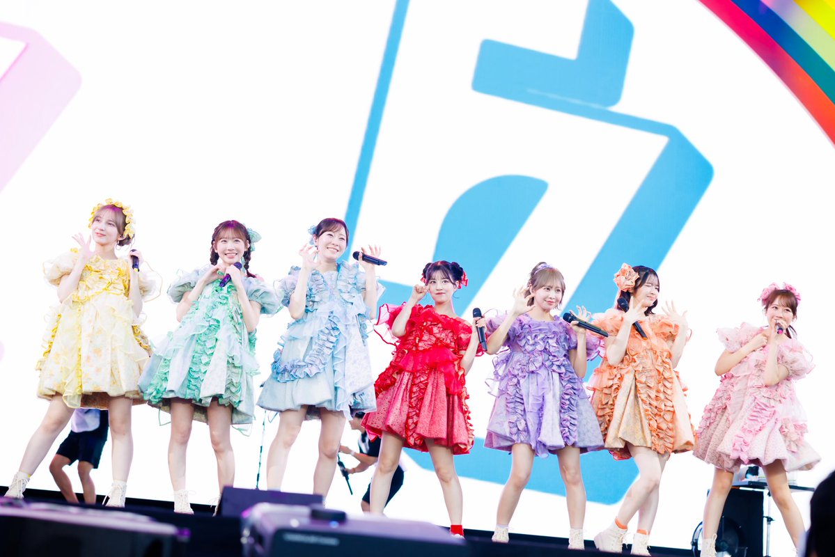 FRUITS_ZIPPER's tweet photo. ✨🎤 #LuckyFes セットリスト🎤✨

🗓8月8日（土）
『LuckyFes’26』
📍国営ひたち海浜公園 

《🌈RAINBOW STAGE🌈》
完璧主義で☆
ぴゅあいんざわーるど
フルーツバスケット
1,2,3,FOOOOUR
JAM
ぱわーオブらぶ
ピポパポ
はちゃめちゃわちゃライフ！

LUCKY(パンパン👏)
LUCKY(パンパン👏)
L(パン👏)U(パン👏)C(パン👏)K(パン👏)Y〜〜〜！
LUCKY☺️❤️🩵🩷💛🧡💚💜

🎧FRUITS ZIPPERを聴く
https://t.co/Lzr0SYht4K

💜仲川瑠夏 @luna_fz0703
💛早瀬ノエル @noel_fz1229
💚櫻井優衣 @yui_fz0221
🩵真中まな @manafy_fz0422
🩷松本かれん @karen_fz0328
🧡鎮西寿々歌 @suzuka_fz1124
❤️月足天音 @amane_fz1026

@luckyfm_fes 
#ふるっぱーイベント情報
#FRUITSZIPPER #ふるっぱー
#フルーツジッパー