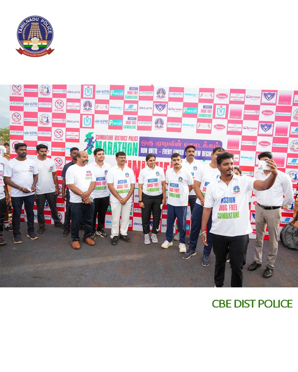 Cbe_Dist_Police's tweet photo. #MissionDrugFreeCoimbatore #CoimbatoreDistrictPolice #DrugFreeCoimbatore #Marathon2026 #RunForACause #SayNoToDrugs #kovai #pollachi #valparai #sulur #கோவை
கோவை மாவட்ட காவல்துறை மாரத்தான் – 2026
“ஒரு நோக்கத்திற்காக ஓடுவோம்! போதைப்பொருள் இல்லா கோவைக்காக ஓடுவோம்!”
போதைப்பொருள் இல்லா கோவை என்ற இலக்கை நோக்கி, பொதுமக்களிடையே விழிப்புணர்வு ஏற்படுத்தும் வகையில் கோவை மாவட்ட காவல்துறையின் மாரத்தான் – 2026 இன்று (08.08.2026) சிறப்பாக நடைபெற்றது.
இந்த நிகழ்ச்சியில் மாண்புமிகு அமைச்சர் திரு.K.விக்னேஷ் (மதுவிலக்கு மற்றும் ஆயத்தீர்வைத் துறை )அவர்கள் வெற்றி பெற்றவர்களுக்கு பதக்கங்கள் வழங்கி பாராட்டினார்.
மேலும் இந்நிகழ்ச்சியில் மேற்கு மண்டல காவல்துறை தலைவர் திருமதி.R.V.ரம்யாபாரதி I.P.S., அவர்கள்,கோவை சரக காவல்துறை துணைத் தலைவர் திரு.P.சாமிநாதன் I.P.S., அவர்கள், மற்றும் கோயம்புத்தூர் மாநகராட்சி ஆணையர் திரு.ரவிதேஜா I.A.S., அவர்களும் உடன் இருந்தனர்.
@tnpoliceoffl
@policecbecity
@CMOTamilnadu