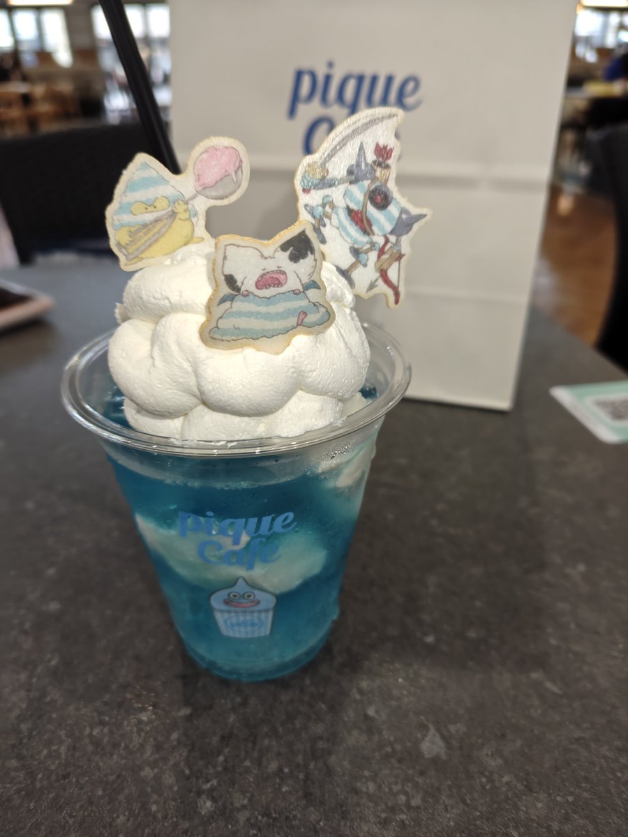 box_slime's tweet photo. 三田のアウトレットのジェラピケカフェに行ってきた！マスコットチャームはオンラインが売り切れで諦めてたから買えて嬉しい！
ぬ〜ぼ〜を実店舗で買えたのもかなり嬉しい https://t.co/8jwOU7klgn