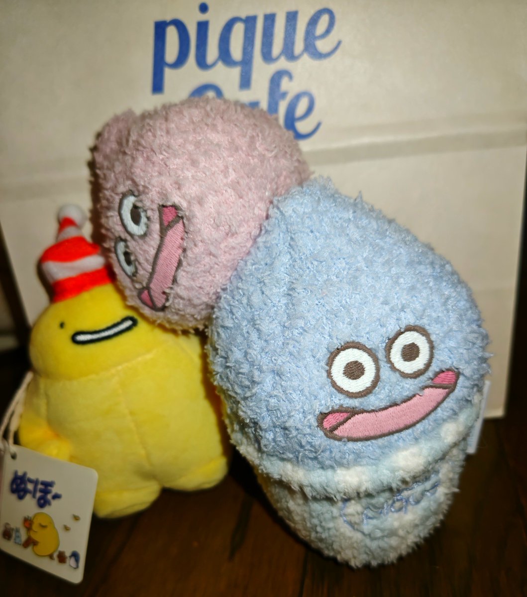 box_slime's tweet photo. 三田のアウトレットのジェラピケカフェに行ってきた！マスコットチャームはオンラインが売り切れで諦めてたから買えて嬉しい！
ぬ〜ぼ〜を実店舗で買えたのもかなり嬉しい https://t.co/8jwOU7klgn