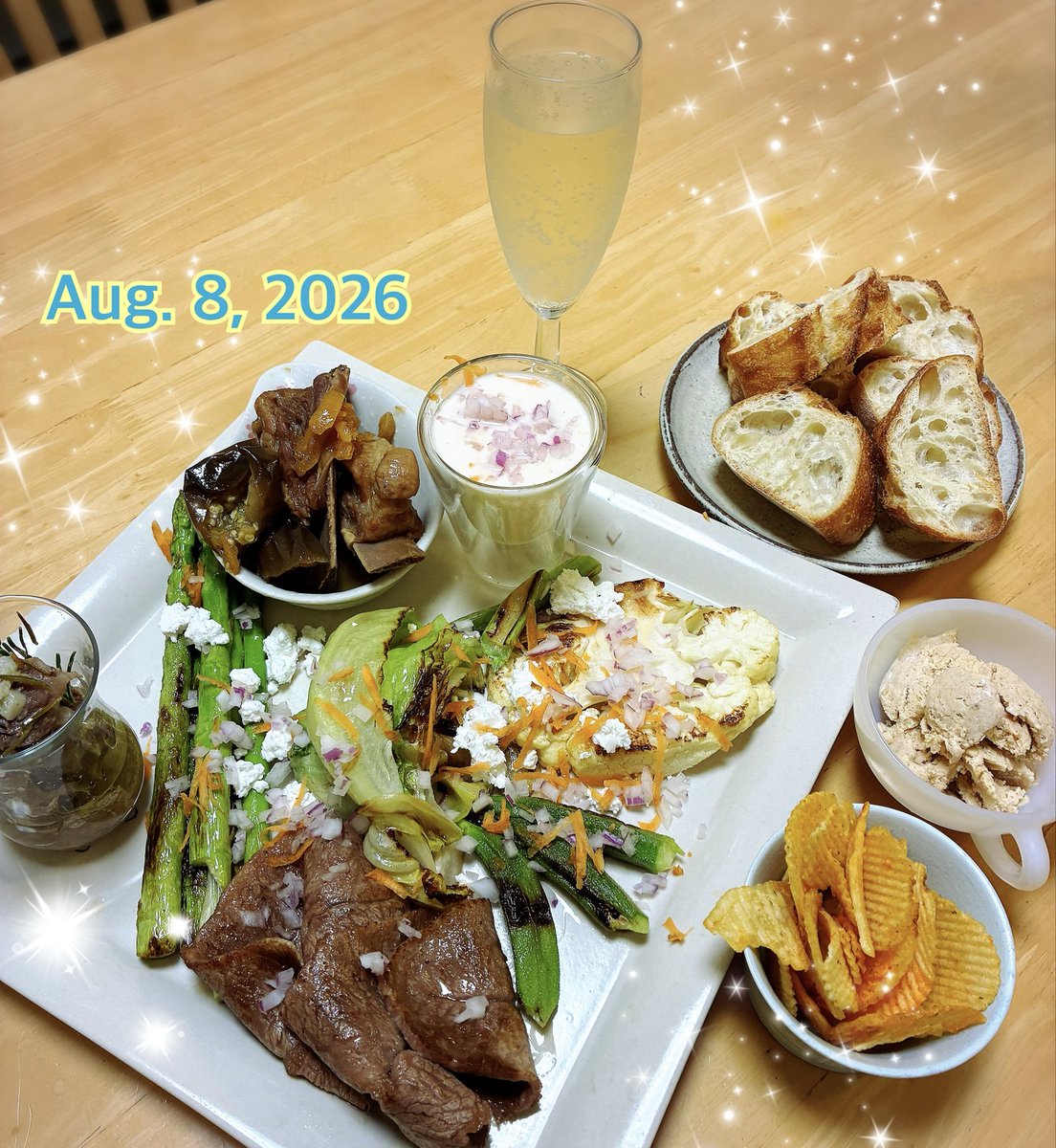 mmya2007's tweet photo. 岐阜玉宮から神田町界隈でやってた音楽祭で楽しいパフォーマンスへ
大好きなメキシコ料理店aquitacoでランチも！
夕食は前夜祭で手作りデリ！

今夜は花火をTVで観るよ！
涼しいからね！アルコールも気兼ねなく飲めるからね！
#とっておきの音楽祭in岐阜
#aquitaco
#おうちデリ https://t.co/seqHHXfZS6