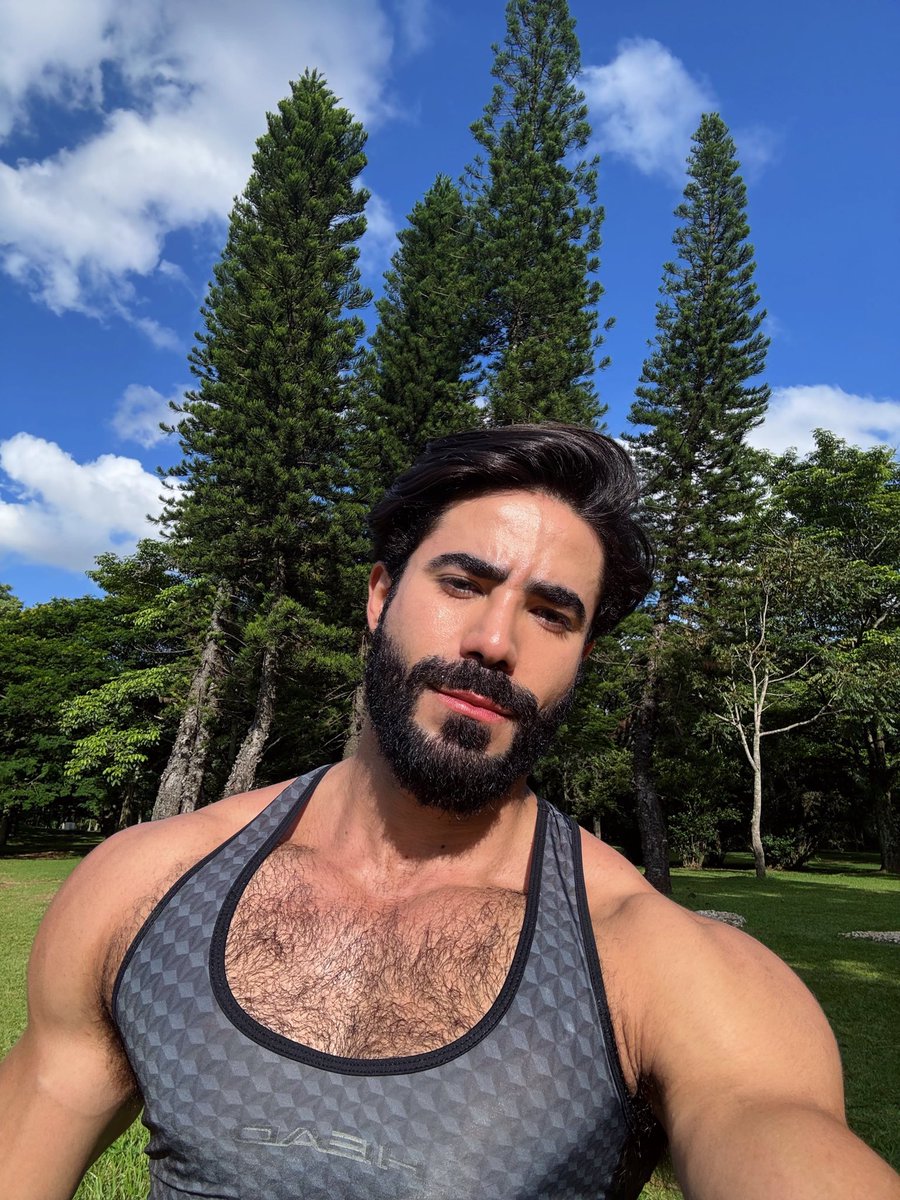 juaolima_'s tweet photo. Me conte seus planos pro final de semana? 

ps: eu quero treinar no parque e aproveitar o Sol. 💪🏻☀️
#fitnessinspiration #fitnessboy 
#hunk https://t.co/VcHcFeM82C