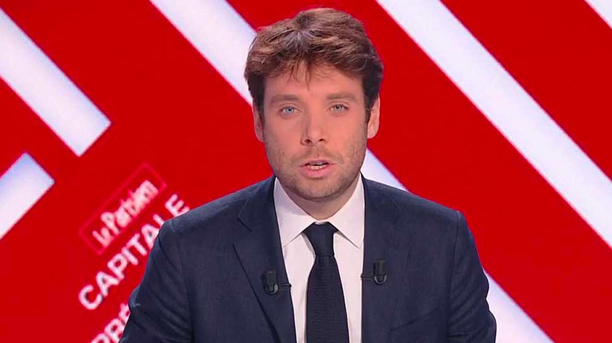 cgtvoff's tweet photo. 🔴🇫🇷 𝐈𝐍𝐅𝐎 𝐂𝐆𝐓𝐕. "𝐅𝐫𝐚𝐧𝐜-𝐉𝐞𝐮" : 𝐝𝐞́𝐜𝐨𝐮𝐯𝐫𝐞𝐳 𝐥𝐞 𝐜𝐨𝐧𝐜𝐞𝐩𝐭 𝐝𝐞 𝐥𝐚 𝐧𝐨𝐮𝐯𝐞𝐥𝐥𝐞 𝐞́𝐦𝐢𝐬𝐬𝐢𝐨𝐧 𝐩𝐨𝐥𝐢𝐭𝐢𝐪𝐮𝐞 𝐝𝐞 𝐁𝐞𝐧𝐣𝐚𝐦𝐢𝐧 𝐃𝐮𝐡𝐚𝐦𝐞𝐥 𝐬𝐮𝐫 𝐅𝐫𝐚𝐧𝐜𝐞 𝟐 𝐞𝐭 𝐅𝐫𝐚𝐧𝐜𝐞 𝐈𝐧𝐭𝐞𝐫

Dès le dimanche 30 août, @Ben_Duhamel prendra les commandes d'un tout nouveau rendez-vous politique hebdomadaire co-diffusé par France 2 et France Inter. Son nom ? #FrancJeu ! 

Diffusée chaque dimanche dès la rentrée, elle sera découpée en deux parties bien distinctes. Toutes les infos.

👉 https://t.co/Uhjh5kk1a6