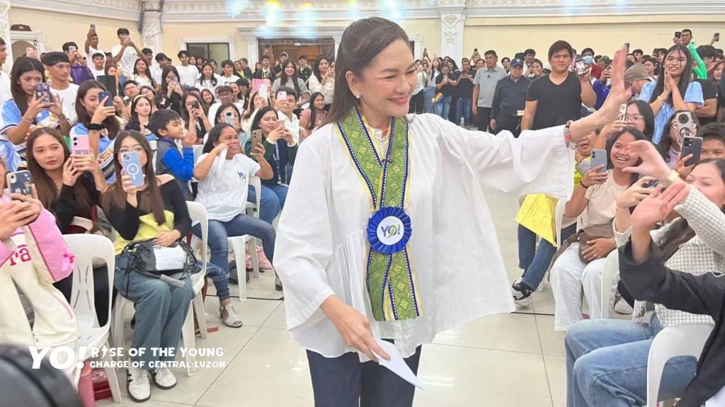 shesbonny's tweet photo. ‘yung president ko 🥹 https://t.co/Q4cWJbk8qh
