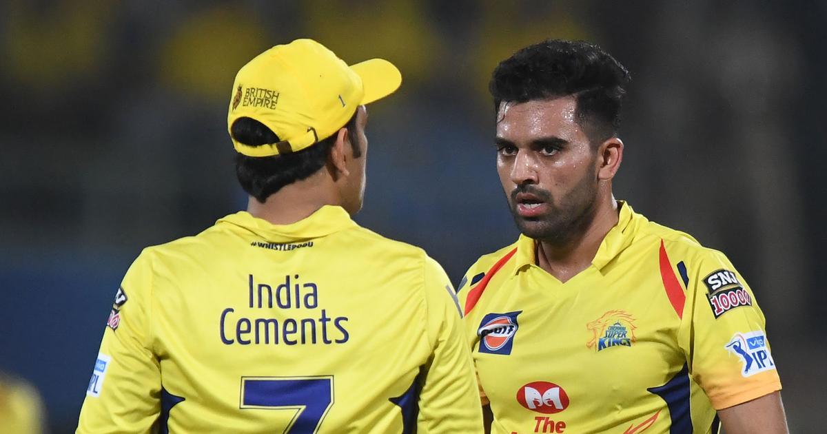 UmeansRUTU31's tweet photo. Khaleel wants to leave CSK because he is getting just 4 Crores.
Meanwhile Chahar played for CSK from 2018 to 2021 for just 80 lakhs 😭😭😭

#CSK #DeepakChahar #Khaleel https://t.co/frrSz7ZzDC