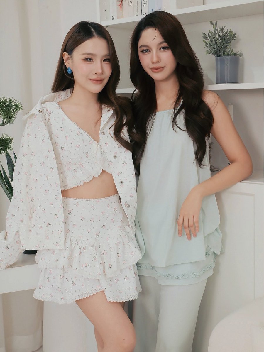 Pundaoofficial's tweet photo. ✨ [Instagram] Post update : _pundao
08082026 | #Pundao

忆江南，一杯香气馥郁又温柔的好茶 🍵🤍 Chill with Jiangnan Charm

谢谢忆江南邀请我们一起和大家参加这么特别的活动！这次真的非常开心，也玩得很尽兴~
也谢谢每一位一直支持我们的大家，有你们的陪伴真的很幸福

别忘了哦，这么香甜、清新又让人喜欢的茶，一定要选忆江南！我真的喝到念念不忘了 🥹🍵

这次签名的每一张拍立得，也都是我亲自设计的，希望大家收到的时候，会喜欢，也希望它能给你们带来一点小小的幸福。

谢谢大家，我们下次呀~ Thank you everyone for coming to support us at this event! I had so much fun and was really happy to see you all. You guys were amazing! 🤍

https://t.co/Oo0eyo8Cf6

Please Like & Comment & Repost 💗🥚✨

#พันดาว , #TwinkleofPundao