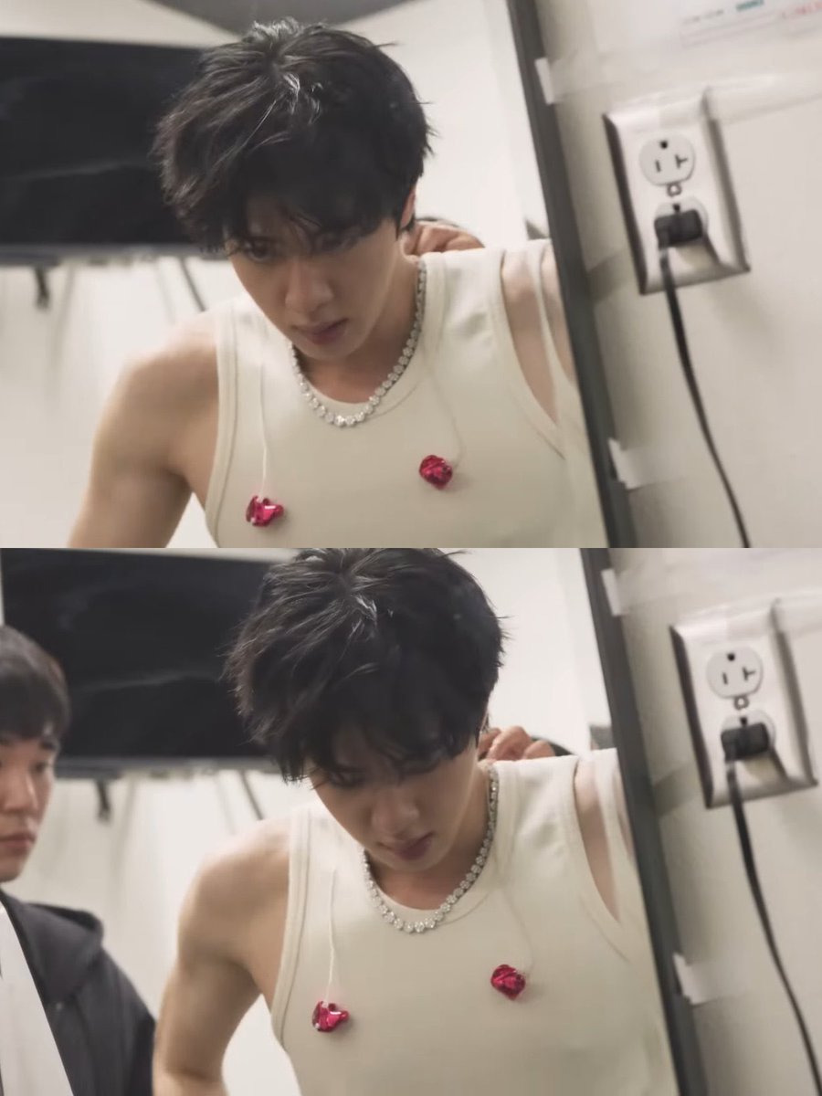seokqute's tweet photo. idgaf no more 😹😹😹😹 https://t.co/RezWoUv7Mz