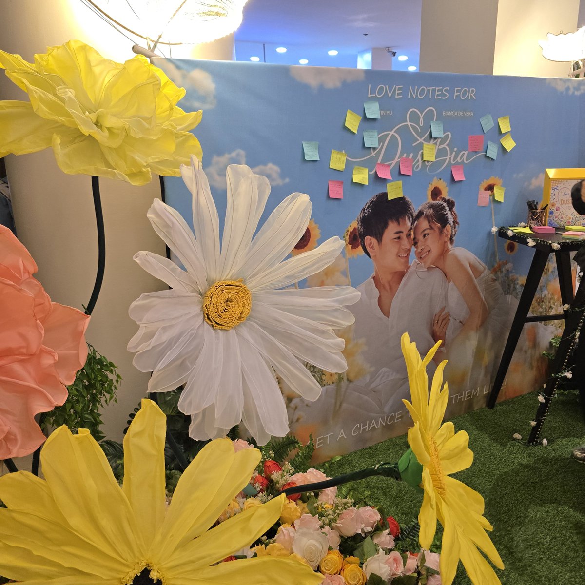 philconcerts's tweet photo. Pure kilig and sweetest moments here at the New Frontier Theater tonight for DustBia.

@StarMusicPH https://t.co/5lO8Ovl1rF