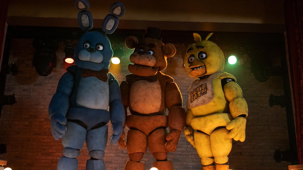 FCUMovieNews's tweet photo. Happy 12th anniversary to Five Nights at Freddy's! 🎂🎉🐻

What started as a relatively small indie horror game has quickly evolved into a revolutionary juggernaut of a multimedia horror franchise, with multiple games, books, a ton of merchandise, 2 films out and a third in the works! For 12 years this amazing franchise has endured the test of time and has completely revolutionized the horror scene, and it will continue to do so.

Happy birthday FNAF! ♥️

#FNAFMovie2 #FNAF2Movie #FNAFMovie #FiveNightsAtFreddys