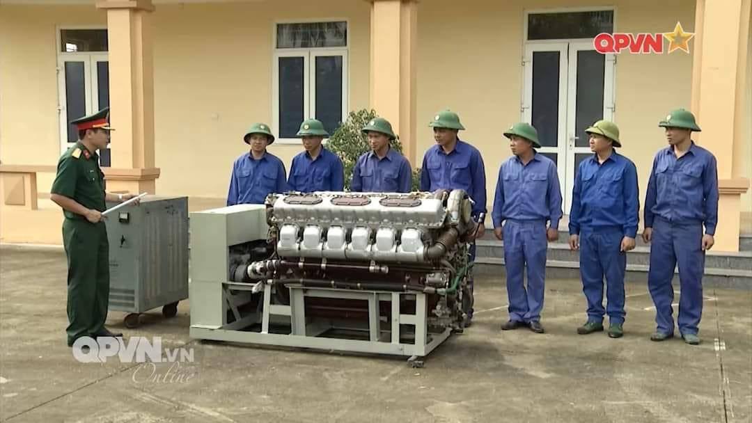 realngudaz's tweet photo. Technical training on T90 engine https://t.co/f23dPsrKCl